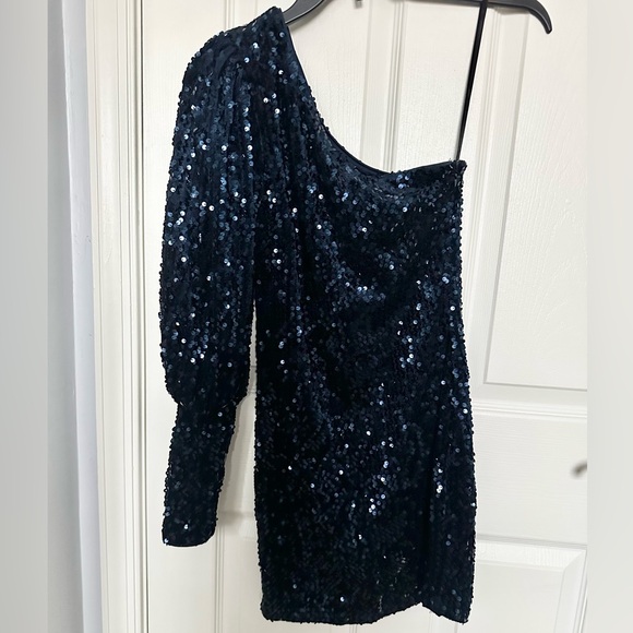 camila coelho katya mini dress in navy | sequin sparkle puff sleeve | size XS - Picture 2 of 10